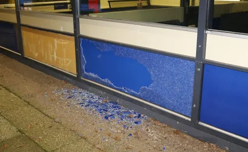 vernielingen station wijchen 023