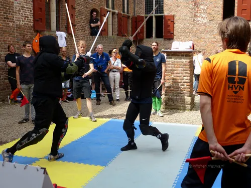 zwaardvechten kasteel hernen 13