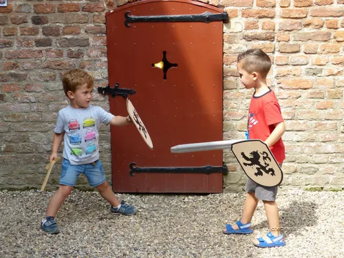 zwaardvechten kasteel hernen 15