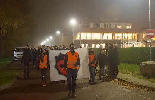 Op zaterdag 28 november 2020 werd in Wijchen een stille tocht gehouden ter nagedachtenis aan de omgekomen Sebastiaan Theloosen. Foto: CIZO Communicatie