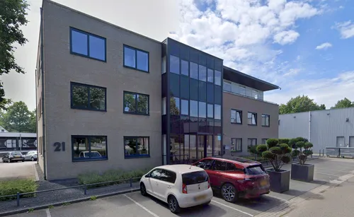 Het pand van OOvB aan de Vijverlaan in Wijchen. Foto: Google Maps