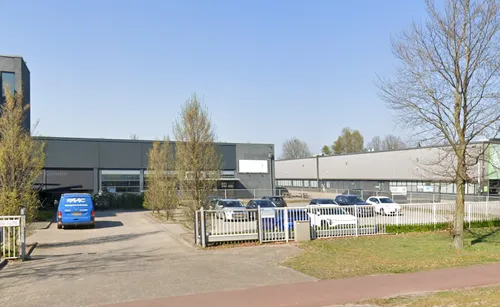 Het bedrijf Topline Maatwerkbladen aan de Nieuweweg in Wijchen. Foto: Google Maps