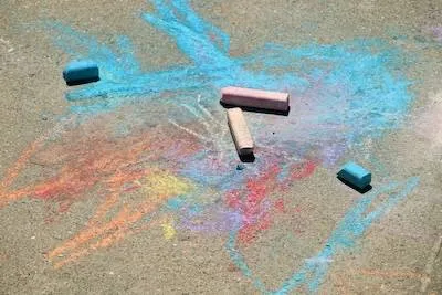 sidewalk-chalk-3367719_1280(1)