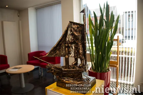 20180802 sta beeldje 002