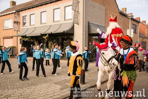 20181119 oss intocht 008