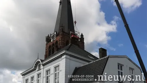 20190702 hoo kerkklok 000