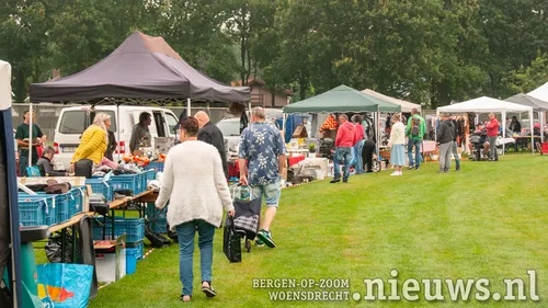 20210801 put rommelmarkt batters 002