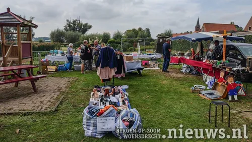 20210926 woe garage sale 009