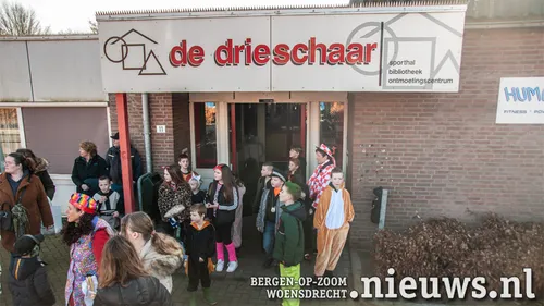 20220226 oss intocht 029