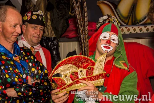 de steek voor de nieuwe prins foto door christ mous