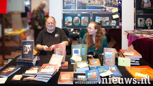 Sonn Franken en Djuna Pellis van het Schrijversgilde der Lage Landen'