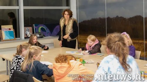 Mariëlle tussen haar leerlingen<br>