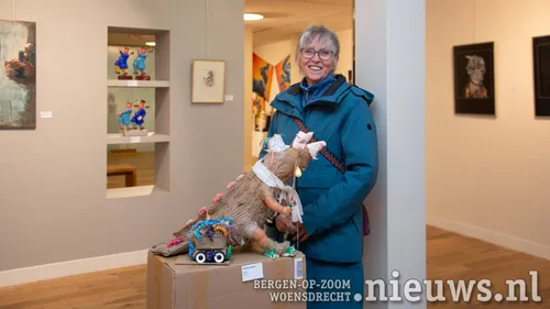 Christine Veraart en een van haar objecten