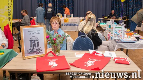 Vrouwenvereniging Uit en thuis