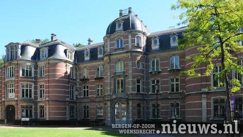 &nbsp;Kasteel Ravenhof in&nbsp;Stabroek (B)