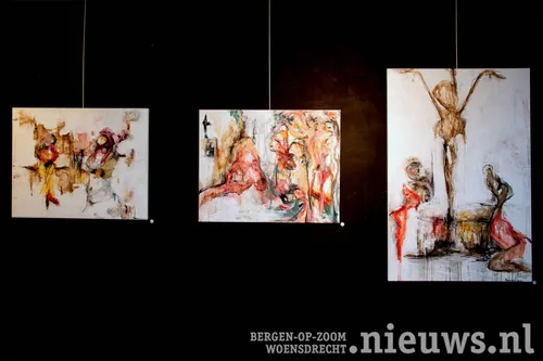 "Red Shoes","Yes it was" en "My lamb of God is her", alle drie aquarel op linnen&nbsp;
