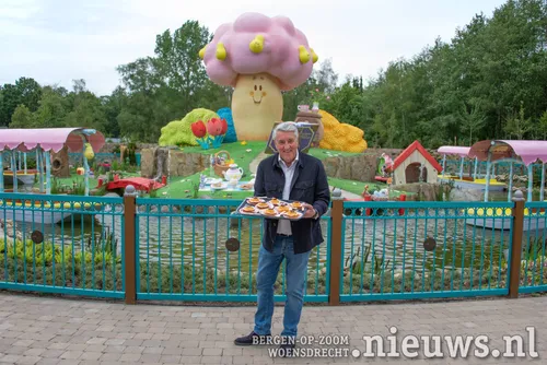 Speciaal voor deze opening presenteerde Robèrt van Beckhoven, de bekende bakker, patissier en presentator, zijn Tantes Perentaart aan alle gasten.