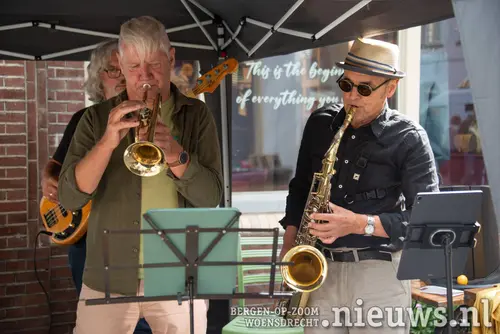 20260822_JKr_BoZ_Kunst_op_het_plein_013_Jazzband_Crazy_Crab