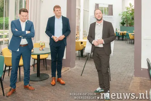 Gedeputeerde Bas Maes en de wethouders Thierry de Heer en&nbsp;Berend Doedens
