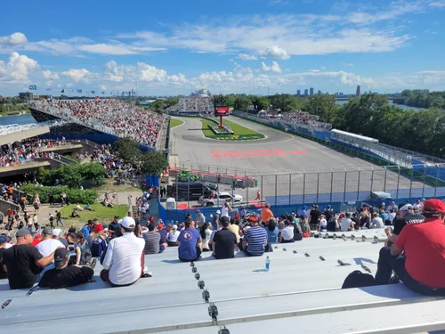 <i>Twee uur analyseren vanaf deze plek op de tribune heeft geresulteerd in de bovenstaande analyse..</i>