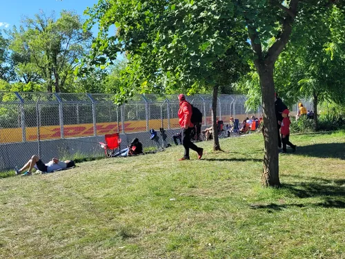 <i>Men moest er vroeg bij zijn, want om half 9 kwamen de eerste opklapstoeltjes al tevoorschijn..</i>