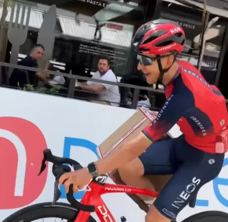 Michal Kwiatkowski scoorde een nieuwe koffiemachine in Zwitserland.