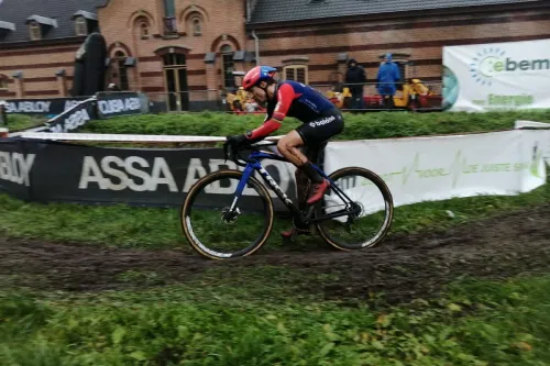Lucinda Brand in action during the Superprestige in Merksplas