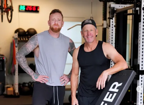 Armstrong helped Bradley Wiggins during hard times