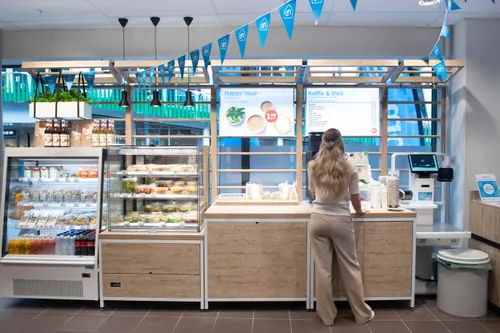 nu ook koffie en broodjes to go bij albert heijn hermitage foto albert heijn yasmin hargreaves