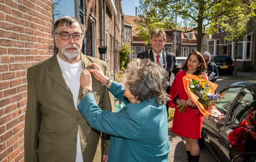 screenshot 20210427 091005