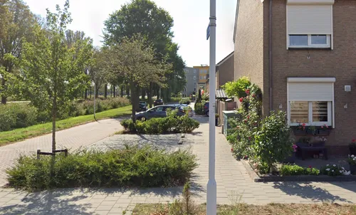 Diepenbroekstraat 1 .