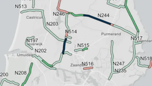 Rood en zwart betekenen dat de weg gesloten blijft voor landbouwverkeer, lichtgroen dat die nu al gebruikt mag worden en donkergroen dat hij open kan. Bron: Provincie Noord-Holland