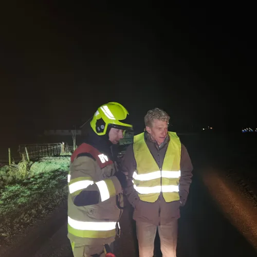 Waarnemend burgemeester Bakermans te gast op de oefenavond van de brandweer in Brakel.