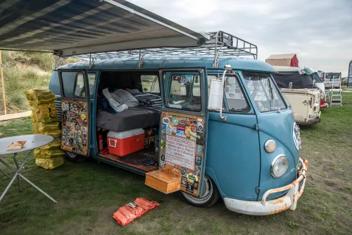 blauwe bus interieur