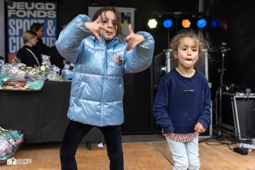 dancing kleintjes art