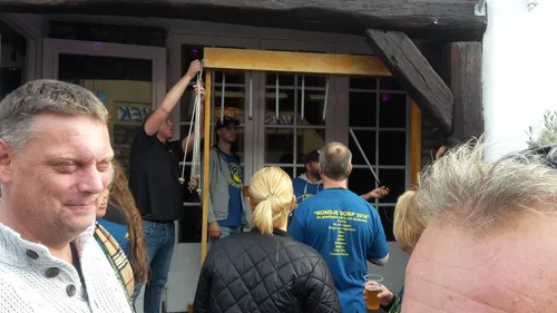 de stokkken van ted de braak bij de drie aapjes jaap koper