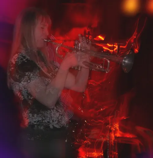 saskia laroo wikimedia kirke wilson cc by sa 20