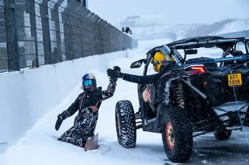 snowboard melissa peperkamp met robert doornbos 2 red bull content pool jarno schurgers