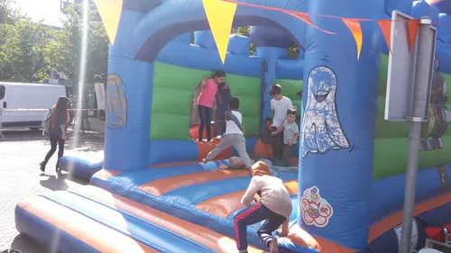 springkussen voor kinderen bij burendag 2017 jaap koper