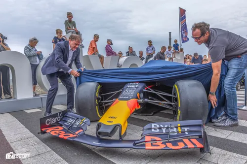 onthulling bauto max2