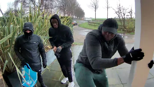 230221 team inbraak zoetermeer intrappen