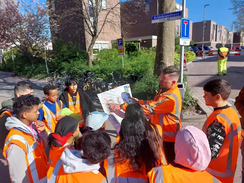 jongeren talentenacademie onc op werkbezoek bij habo gww fotograaf stichting piezo