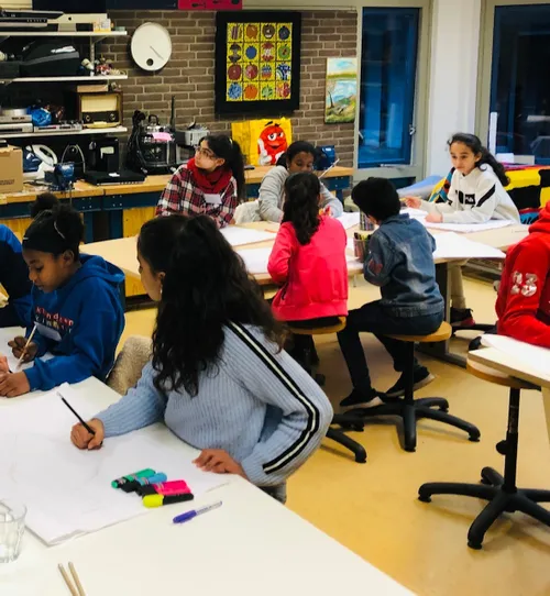 kinderen talentenacademie aan de slag met industrieel productontwerp fotograaf stichting piezo