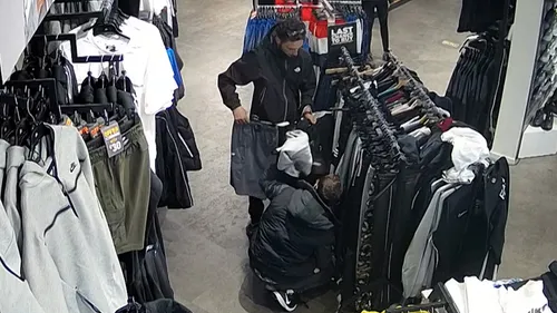 201215 team diefstal kleding jd sports 3