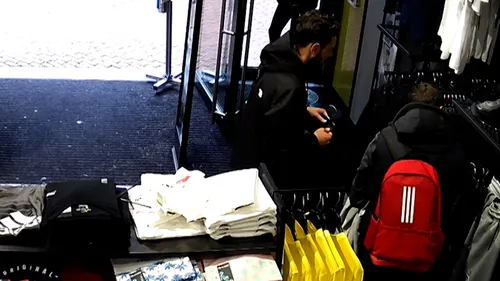 201215 team diefstal kleding jd sports rugzak