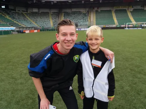 20181003 16303917529