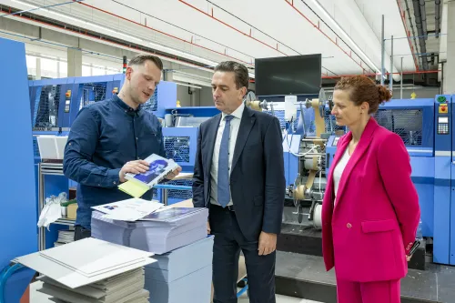 419 d6fcbd5a40997ef3bf970cf8a0b8ee15