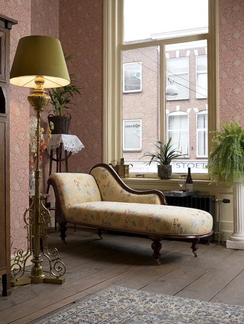 chaisse longue met uitzicht op elandstraat