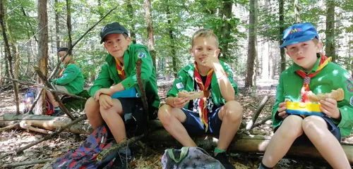 dewani welpen even pauzeren tijdens de hike20353