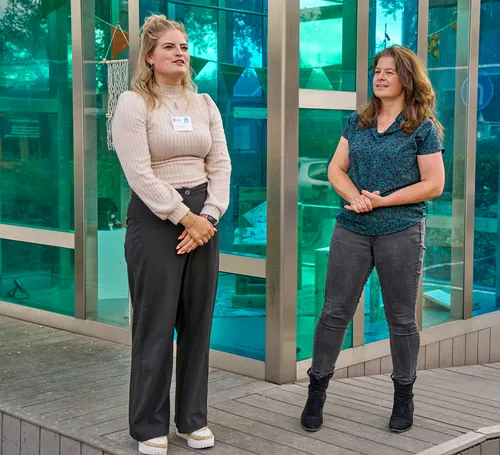 feestelijke opening expositie in het metrum buytenwegh foto leon koppenol